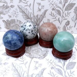 Crystal energy set 4 crystal spheres, healing stones
